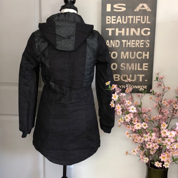 ๐Perfect winter jacket- Beautiful Black Jacket๐ - Picture 6 of 7